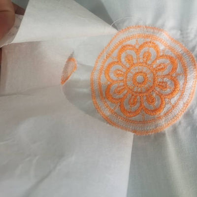 Poliéster/Algodão não tecido bordados flexíveis de apoio Interlining não tecido para vestuário